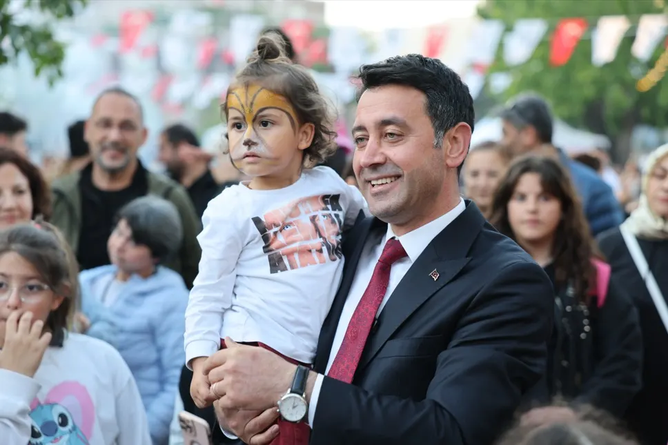 BayraklÄ±âda HÄ±dÄ±rellez CoÅkusu YaÅandÄ± (2)-1778225364145.webp